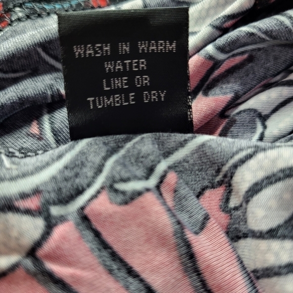 Fiori Black/Grey/Red Two-Piece Cardigan & Tank Size Sm - Picture 10 of 12